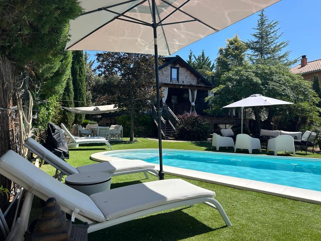 La Amapola Villa Valdemorillo Exteriör bild